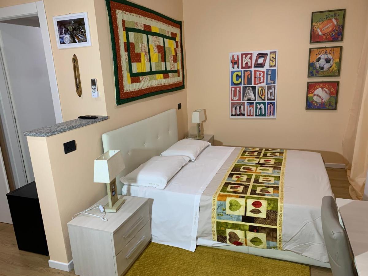 Bed & Breakfast Indi Thelar Villa Guardia ภายนอก รูปภาพ