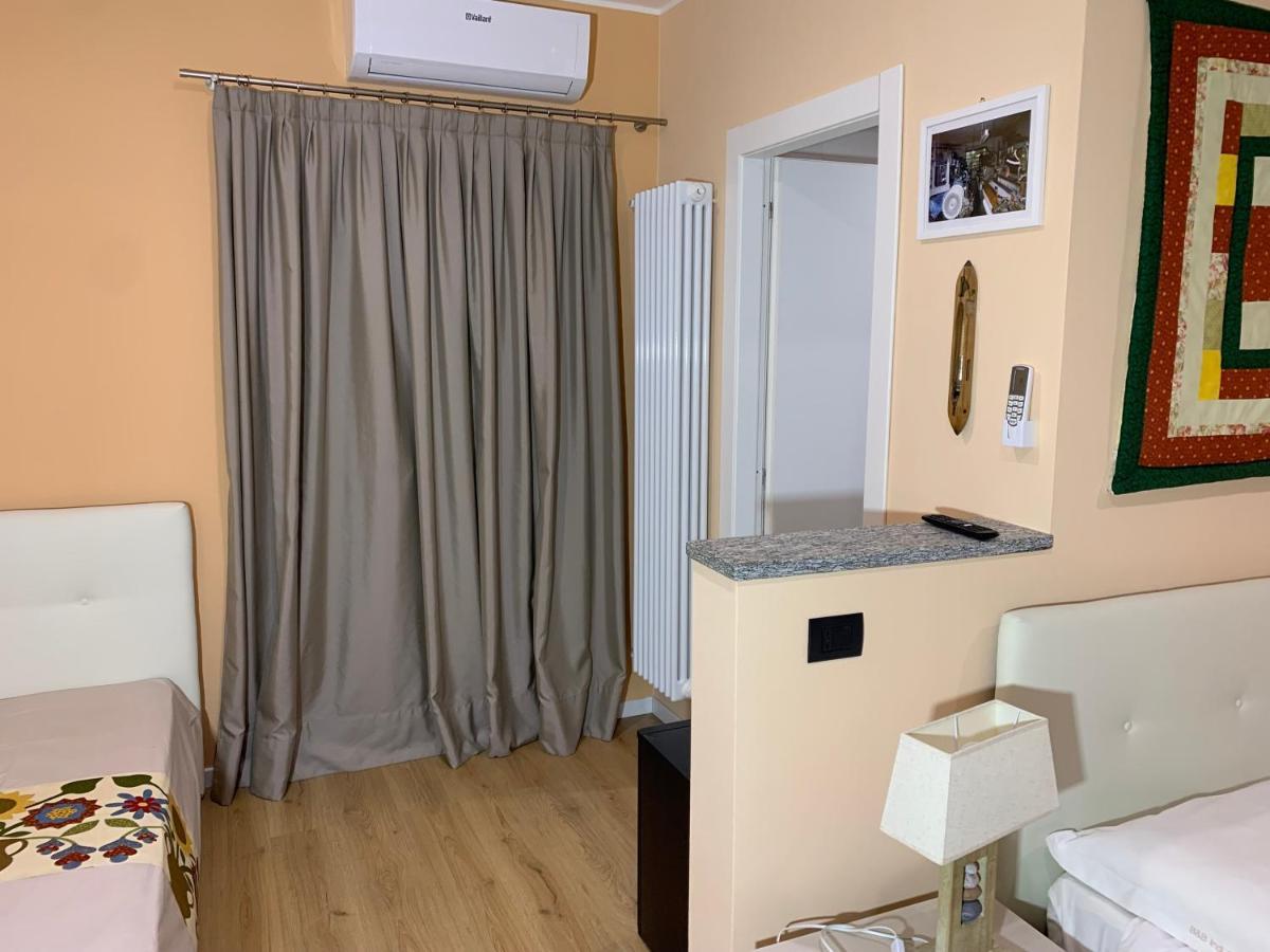 Bed & Breakfast Indi Thelar Villa Guardia ภายนอก รูปภาพ